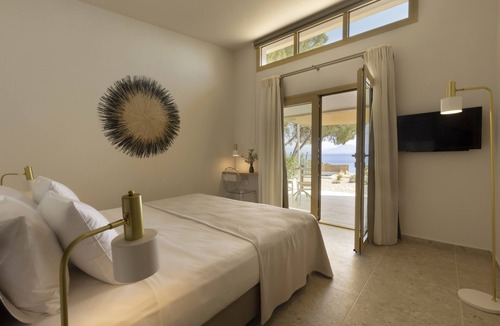 Skaloma Bed & Breakfast | Villa Aura Loutraki