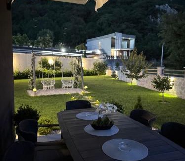 Gorovici Villa | Villa Aurora