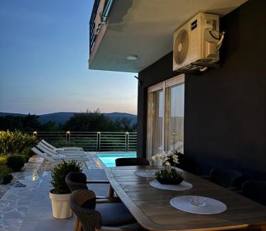 Gorovici Villa | Villa Aurora
