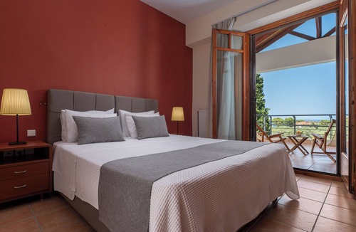 Vourvourou House | Villa avista Holidays by the sea