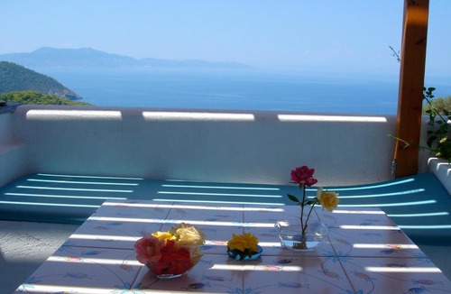 Votsi Villa | Villa Azul - A Timeless Retreat Above the Aegean