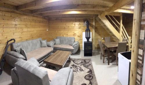 Vitomiricë Villa | Villa Besi Bogë-Rugovë