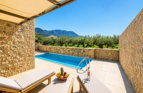 Lefktron Villa | Villa Castillo Thio - Three Bedroom Villa, Sleeps 6