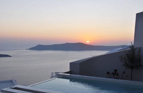 Firostefani Villa | Villa Cave/heated plunge pool, caldera view