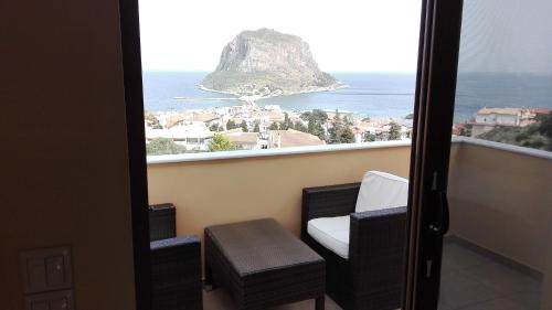 Monemvasia House | Villa Cazala