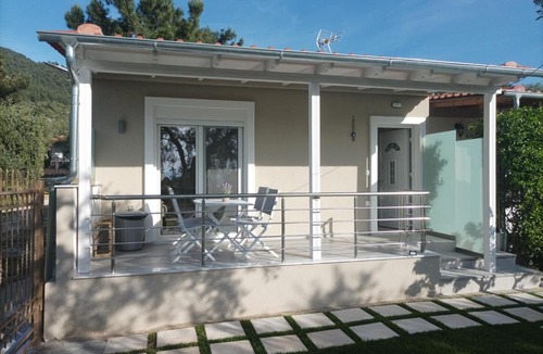 Megalos Prinos House | Villa Christos Family Bungalow Pachis Beach-Glyfoneri