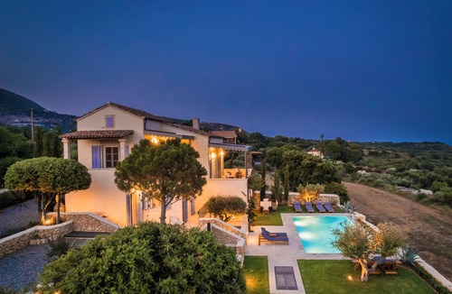 Eleios-Pronnoi Villa | Villa Comi