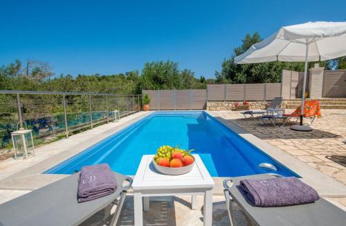 Rantatika Villa | Villa Constadina Large Private Pool AC WiFi