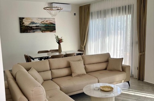 Vitici Villa | Villa Deromano