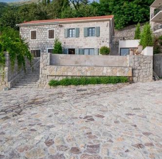 Radanovici Villa | Villa Di Campagna