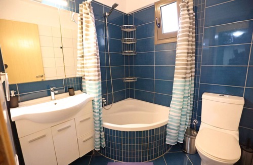 Lambi Villa | Villa Di Rena , Near The Sea