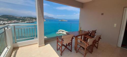 Plaka Apartment | Villa Dina Apartments