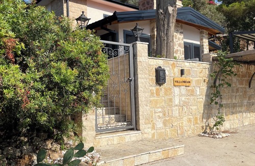 Ulcinj House | Villa Dream built on a hill, overlooking the Adriatic Sea-view of Old Town
