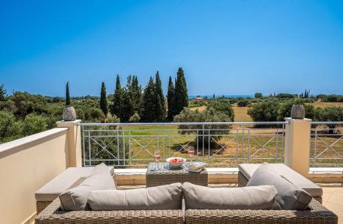 Sarlata House | Villa Elaionas 2 in Svoronata!
