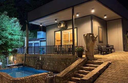 Pejë Villa | Villa Era Malit