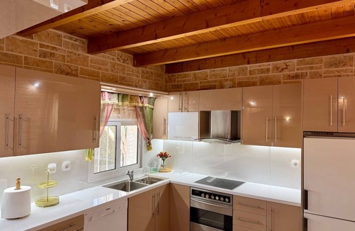 Lavreotiki House | Villa Erato Keratea