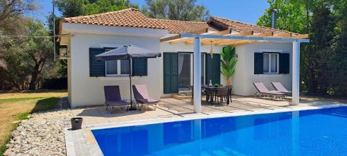 Apolpaina Villa | Villa Erietta & Villa Ariana near Lefkas center