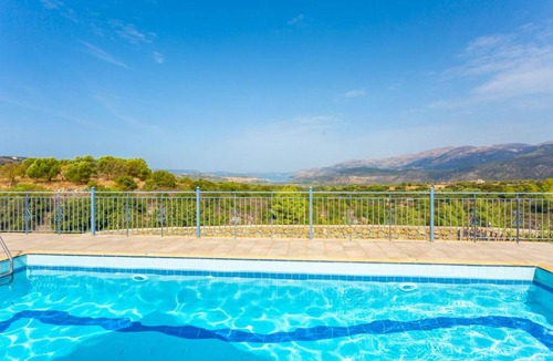 Lakithra Villa | Villa Europe Ena