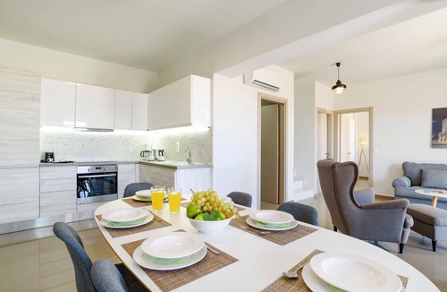 Gennadi Villa | Villa Eva Olivestone by Villa Plus