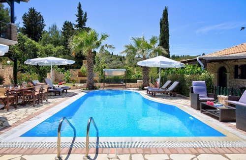 Tsoukaladhes House | Villa Evelyn- a few minutes from Mylos Beach