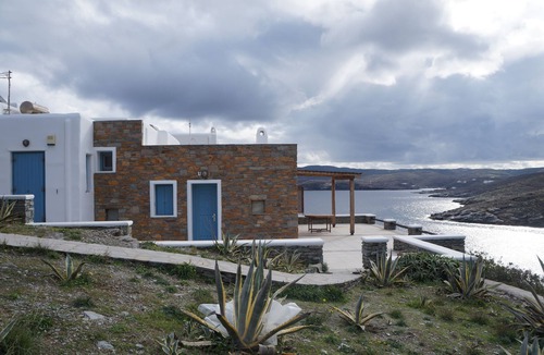 Kithnos Villa | Villa FANI.Spectacular sea view and walking-distance approach to 3 top beaches!