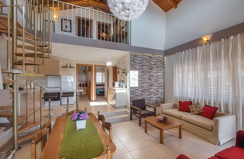 Lardos House | Villa Fay mit privatem Parkplatz in Lardos by Interhome