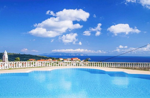 Kaligata Villa | Villa Feinikas - Five Bedroom Villa, Sleeps 9