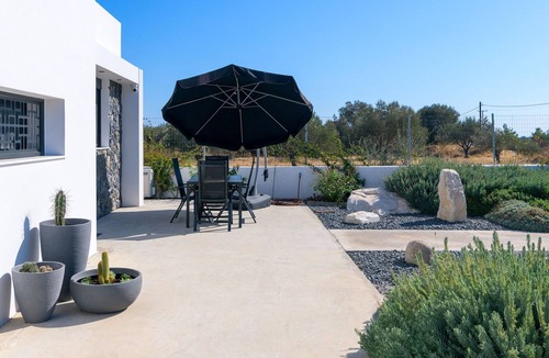 Archangelos House | "Villa Galini" by Interhome