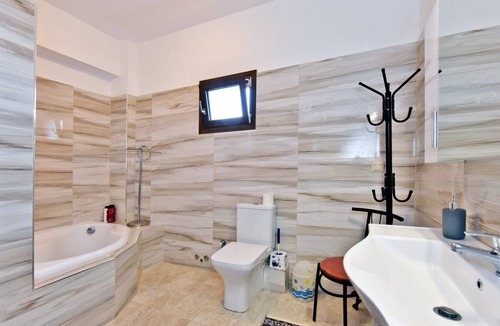 Nea Potidaia Cottage | Villa George by RentalsPro