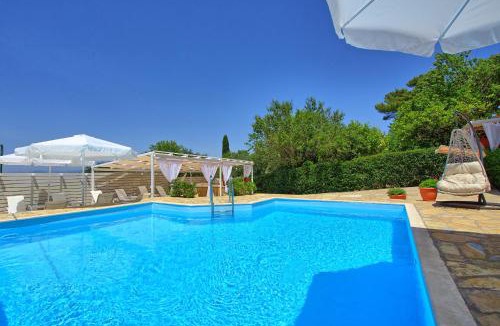 Perithia Villa | Villa Giador by PosarelliVillas
