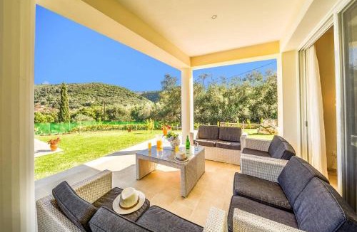 Petaleia Villa | Villa Gina by Villa Plus