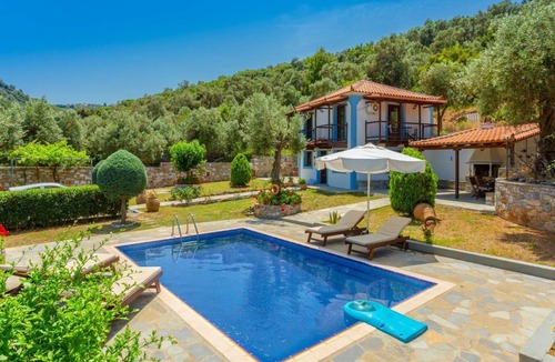Skopelos Town Villa | Villa Glysteri - Two Bedroom Villa, Sleeps 5