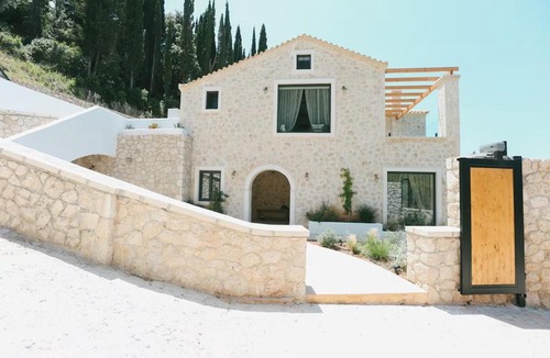 Agios Gordios Villa | Villa Gus