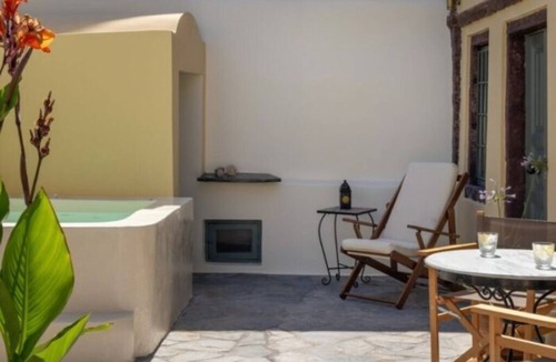 Oia Villa | Villa Historia – Timeless Luxury in the Heart of Oia