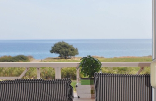 Gennadi Villa | Villa Imerti-Private Pool/Jacuzzi Spa/Beach with palm trees.