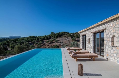 Elation Villa | Villa Infinito