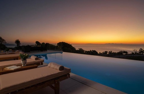 Elation Villa | Villa Infinito