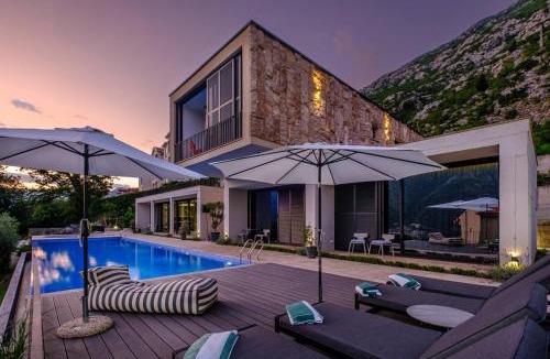 Dobrota Villa | Villa Invicta with 17m pool and bay view