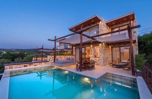 Katomerion Villa | Villa "Ira" with Sea View, Private Pool & Wi-Fi