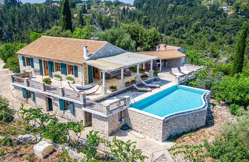 Antipaxos Villa | Villa 'Iremia Antipaxos' with Sea View, Wi-Fi and Air Conditioning