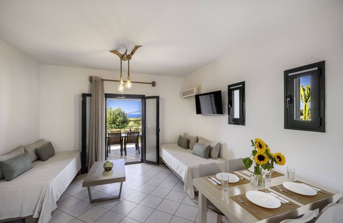 Leivathos Apartment | Villa Iria with Sea View
