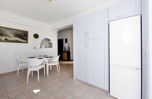 Gennadi Villa | VILLA IRILENA - 4BDR BEACH HOUSE