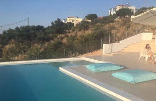 Kokkinon Khorion House | Villa Iris Avec vue Magnifique et une Superbe Piscine