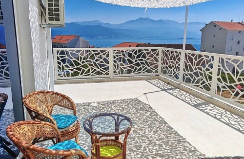 Denovici Villa | Villa Julietta: Boka's Bay Eden