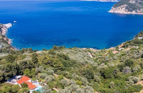 Skopelos Town Villa | Villa Kanaris