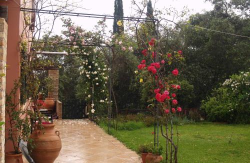 Dafnata House | Villa Kardami -country house