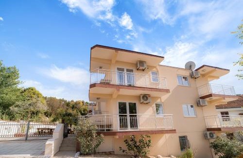Utjeha Apartment | Villa Katharina - Sea View Apartments in Utjeha
