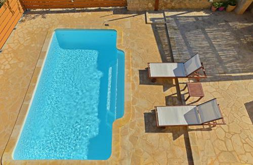 Aegina Town Villa | VILLA KONSTANTINOS 6 bedrooms