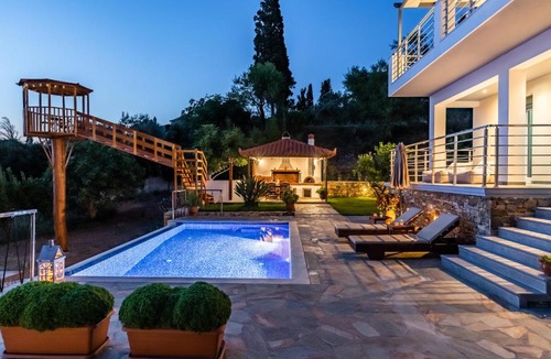 Skopelos Town Villa | Villa Kotronaki