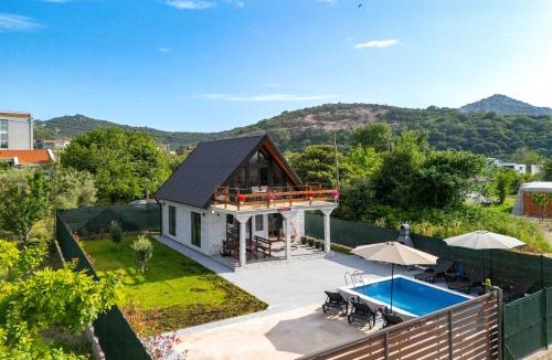 Bar Villa | Villa Ksenija with Private Pool- Peace & Privacy